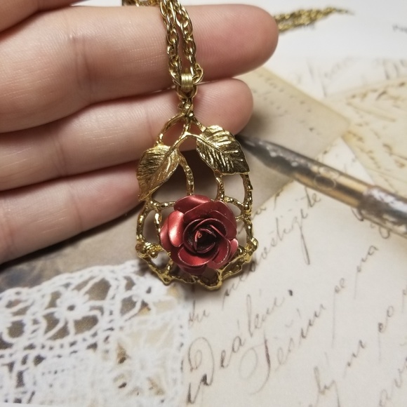 Gorgeous VTG Rose Necklace - Picture 2 of 7